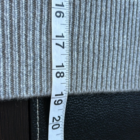 Reformation Cashmere Garrett Cropped Gray Turtleneck Sweater Sz XL NEW - Picture 16 of 16